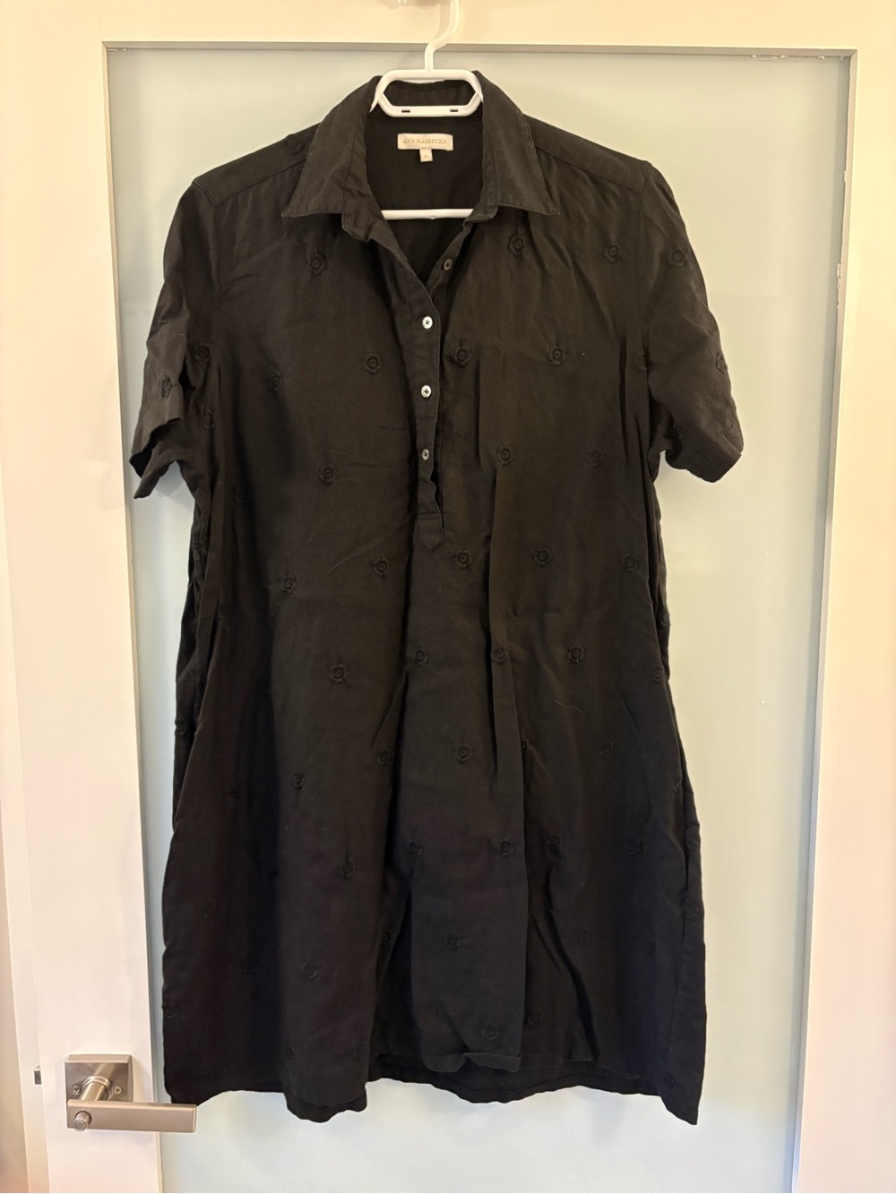 Ann Mashburn Linen Embroidered Short Sleeve Shirt Dress in black